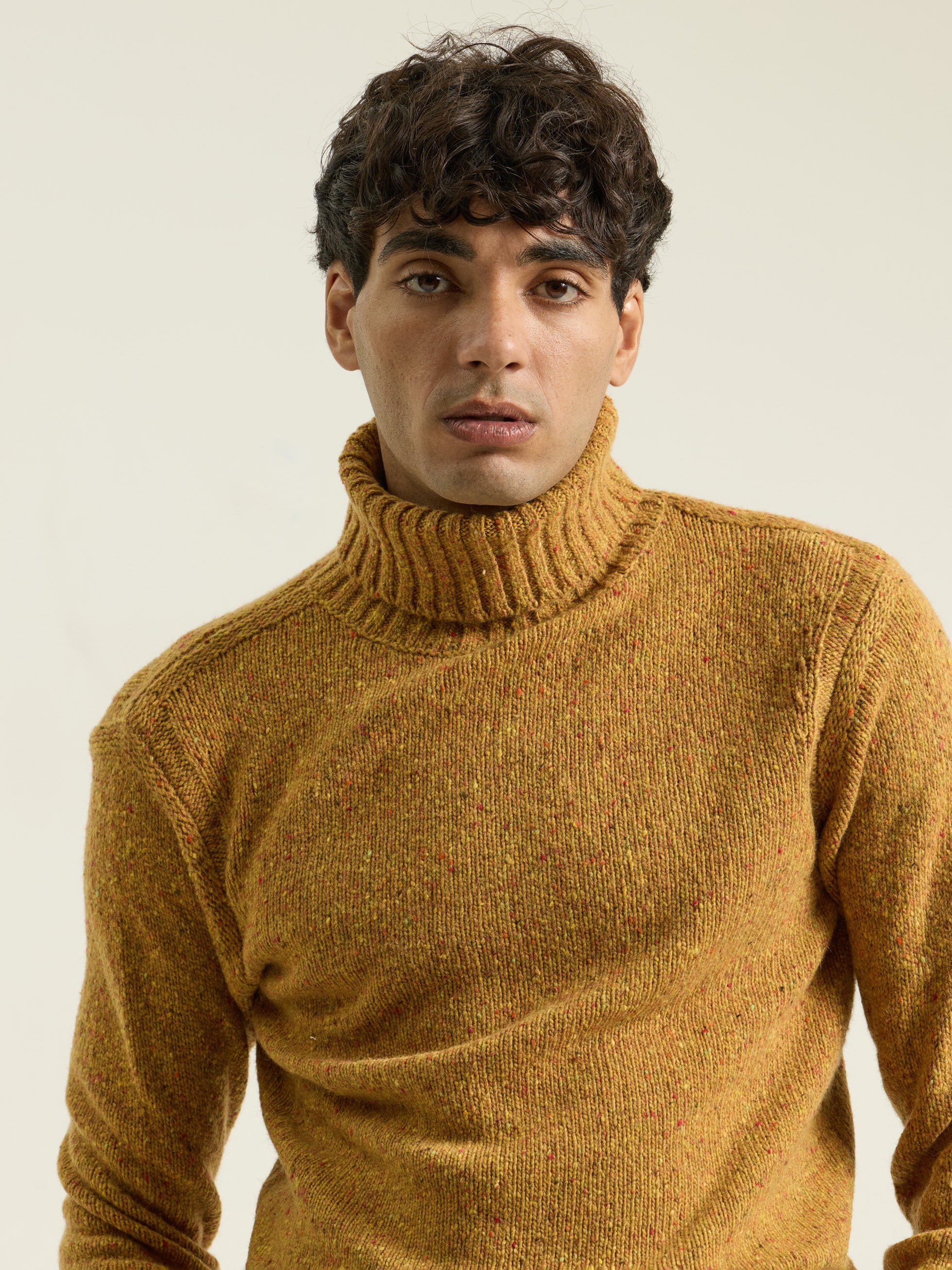 MUSTARD MERINO DOLCE VITA COLLAR SWEATER PuroEGO