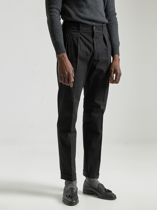 PuroEGO BLACK DOUBLE PLEATED TROUSERS