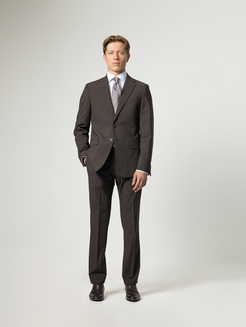 TRAJE ESTRUCTURA MARRÓN