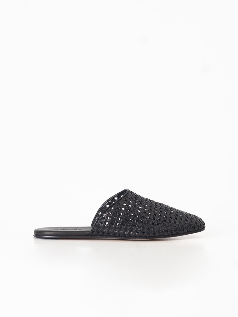 BLACK LEATHER BRAIDED SANDALS