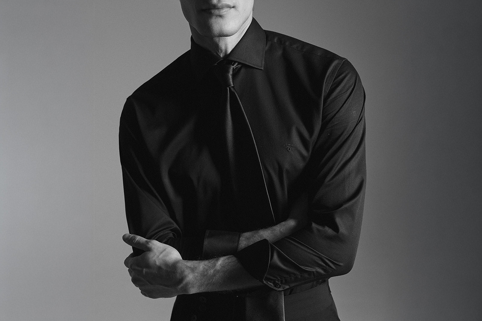 BLACK POPLIN DRESS SHIRT