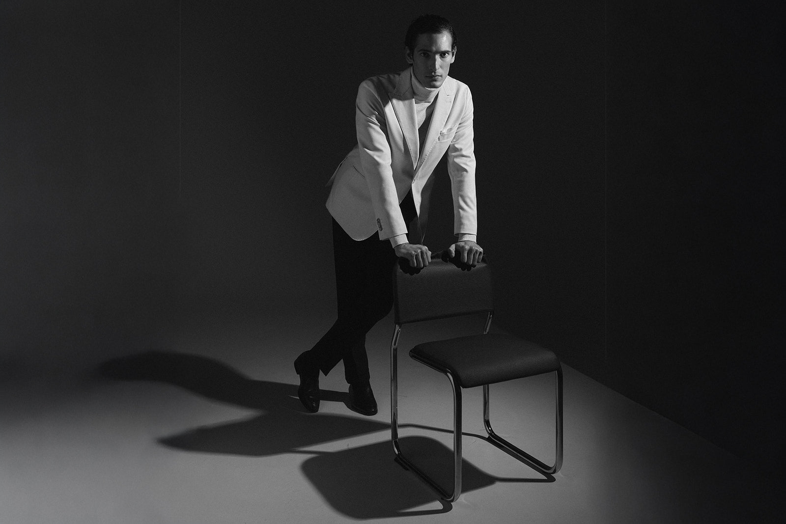 BLACK HIGH RISE TRAVEL PANTS