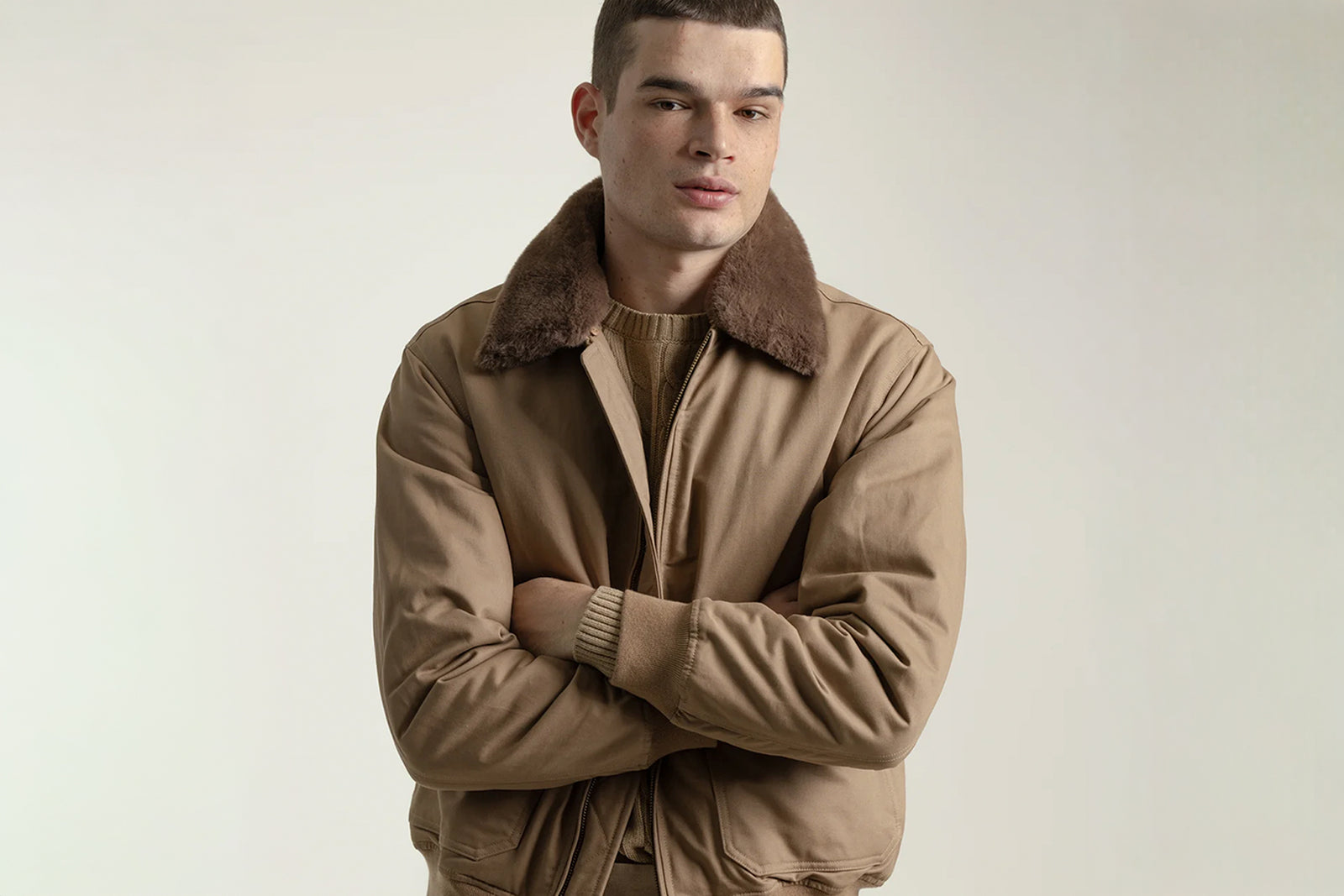 CAZADORA BOMBER CUELLO DESMONTABLE ARENA