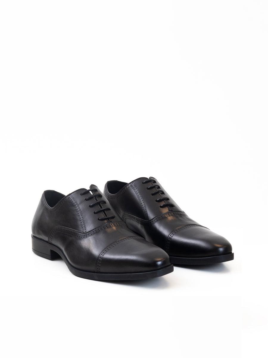 BLACK OXFORD QUARTER BROGUE SHOE