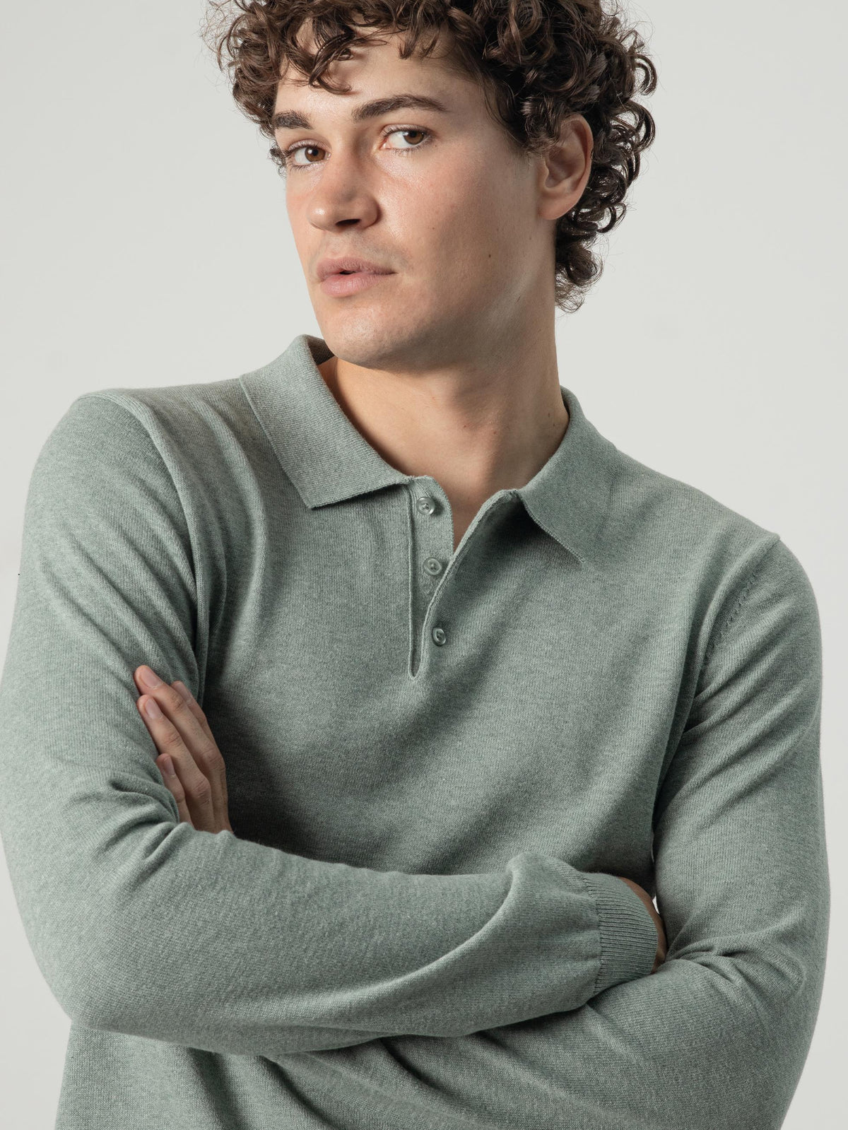 JERSEY MELANGE CUELLO POLO VERDE ALOE