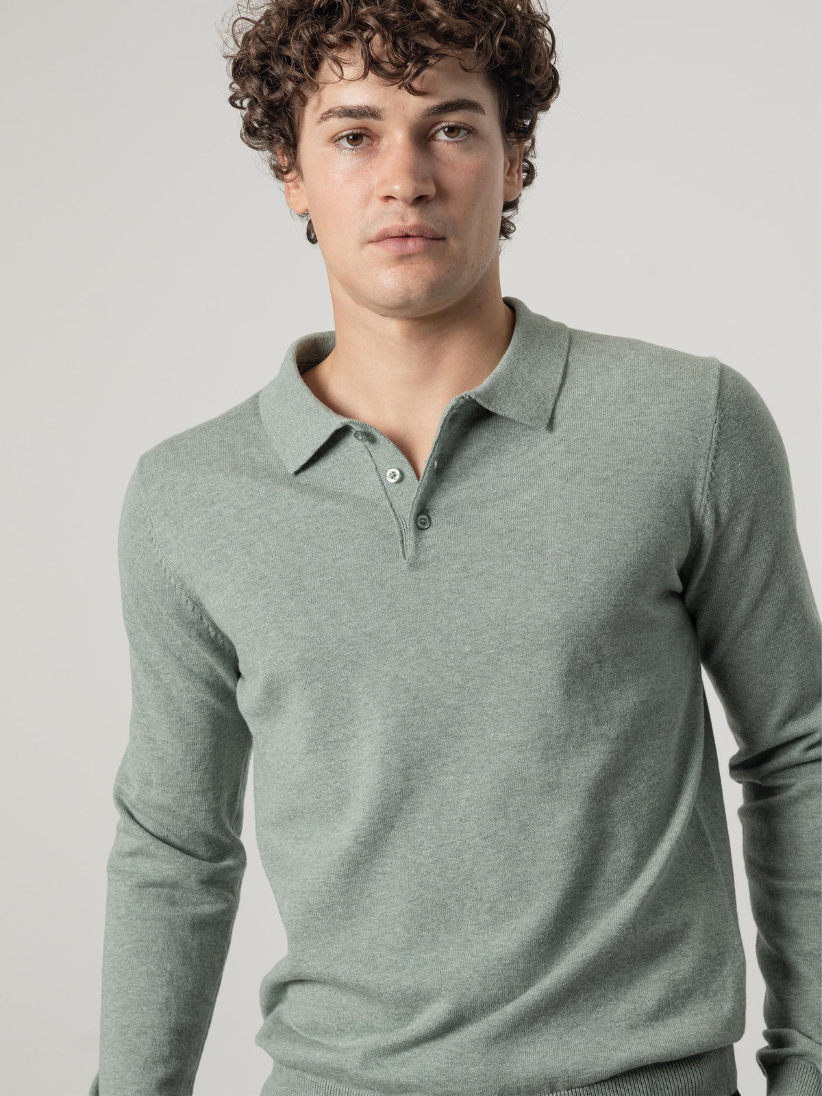 JERSEY MELANGE CUELLO POLO VERDE ALOE